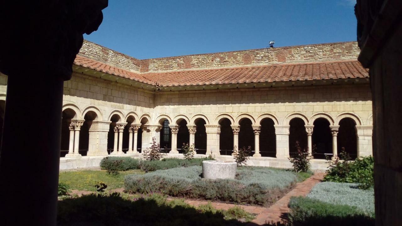 אלן Maison Au Pied De La Cathedrale מראה חיצוני תמונה
